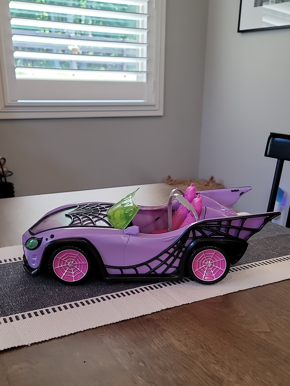 Monster High Purple/Pink Ghoul Mobile Convertible Toy Car Purple Doll-Sized